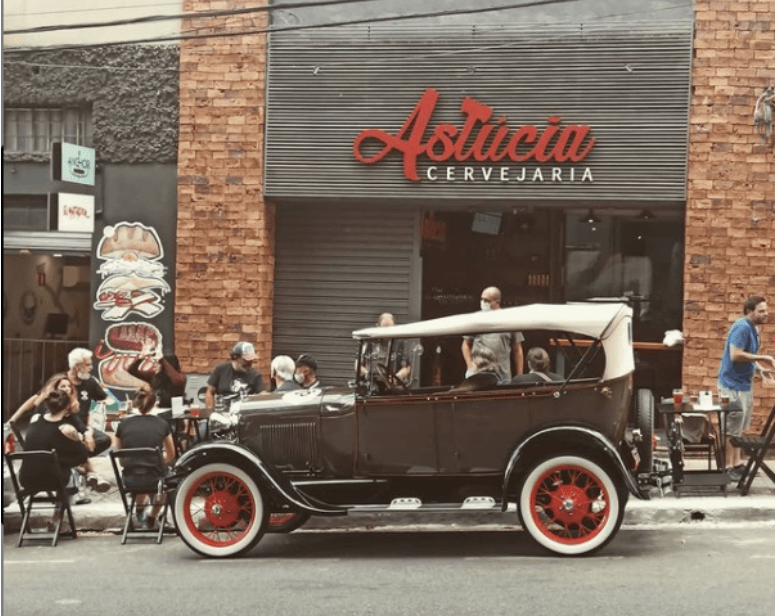 Fachada do taproom Cervejaria Astúcia em Belo Horizonte